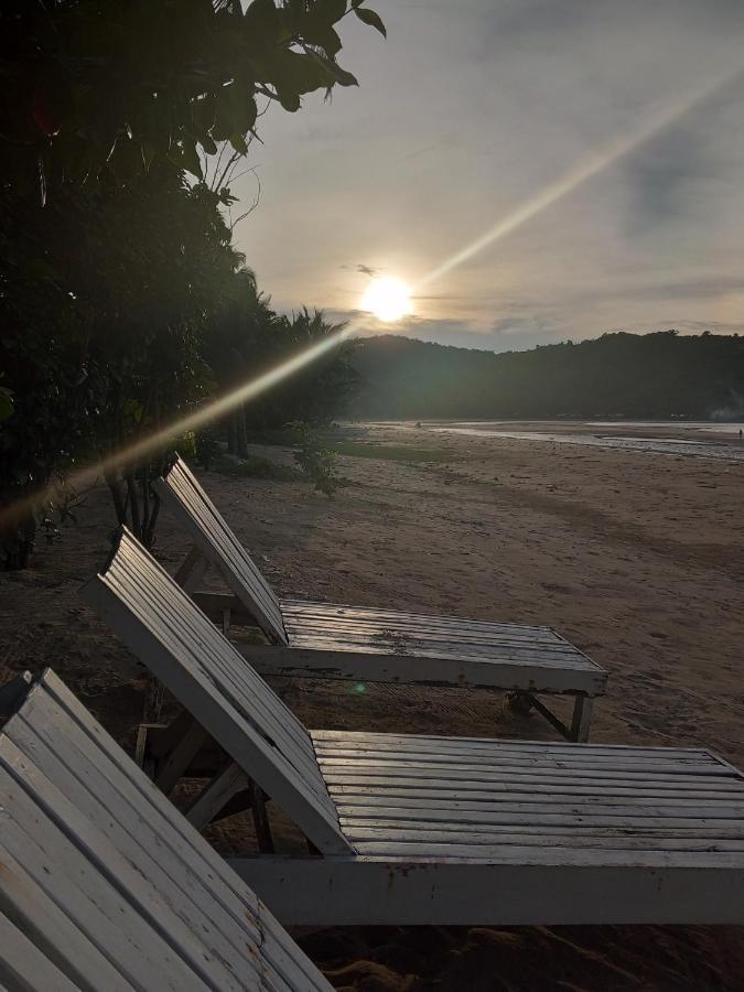 Akoya Beach Park And Cottages Locaroc Exteriér fotografie