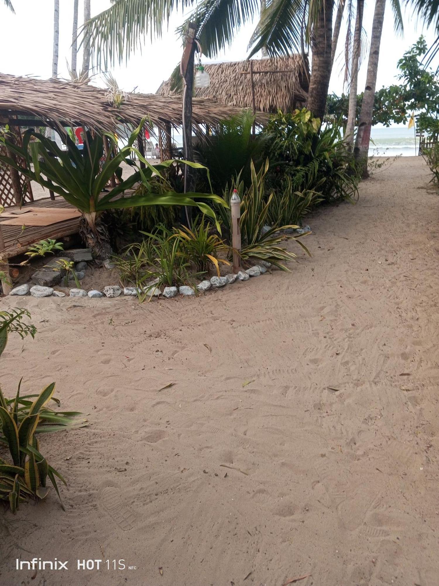 Akoya Beach Park And Cottages Locaroc Exteriér fotografie