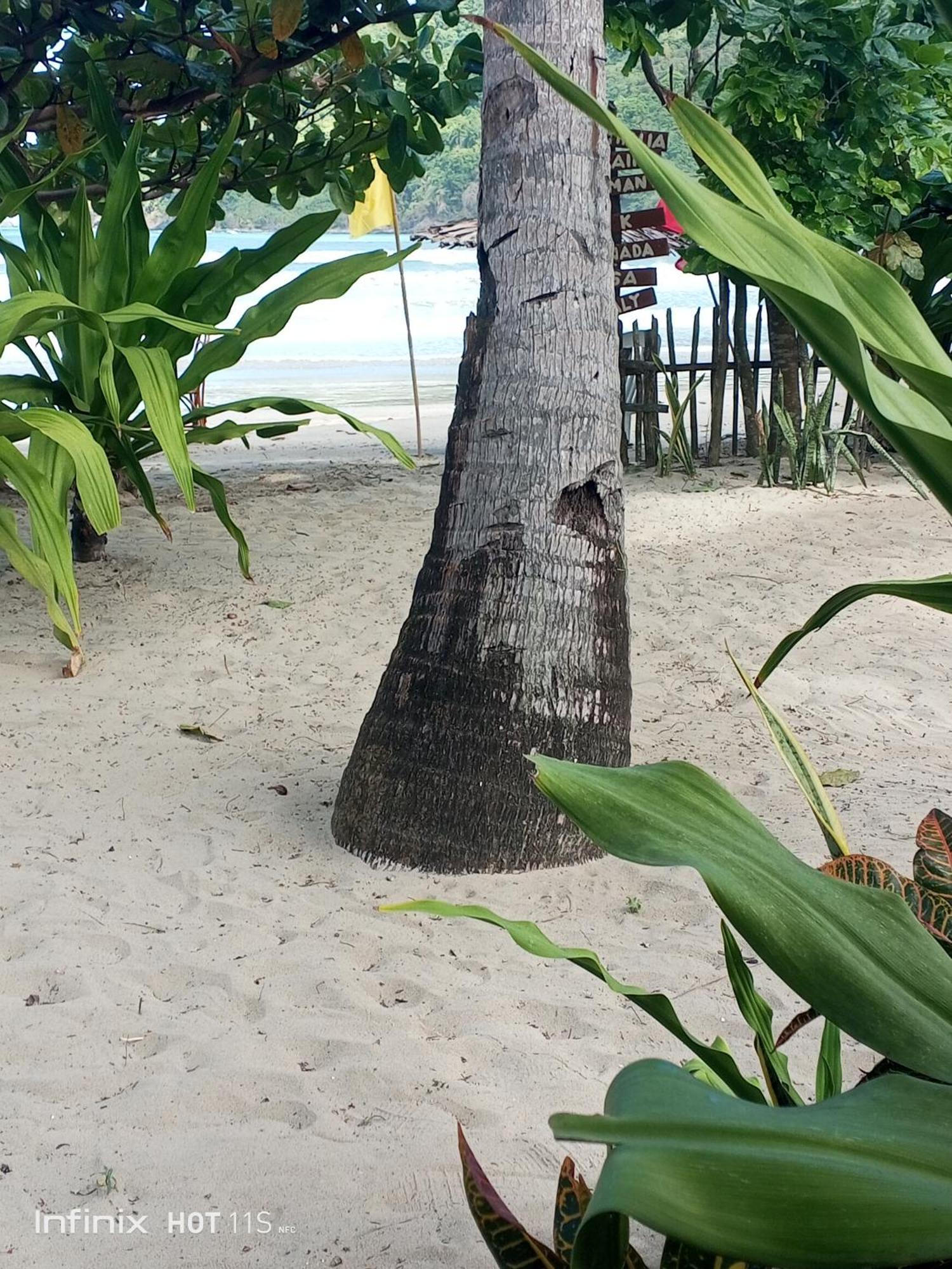 Akoya Beach Park And Cottages Locaroc Pokoj fotografie